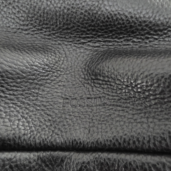 Fossil Amelia Crossbody/backpack - Picture 10 of 14